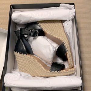 Dolce vida wedge sandals